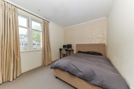 3 bedroom flat to rent - Photo 5