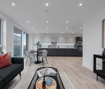 3 bedroom flat to rent - Photo 3