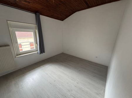 Location Appartement 5 pièces 85m² JOEUF 54240 - Photo 3