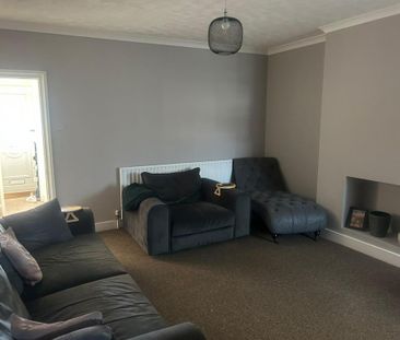 2 bedroom terraced house to rent - Photo 5