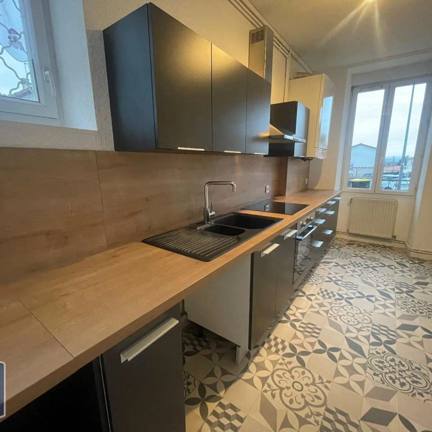 Appartement à louer 4 pièces 104.63m² - Photo 1