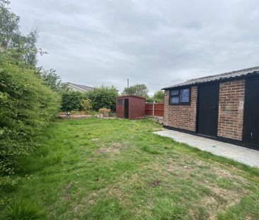 1 bedroom in a house share to rent - Photo 4