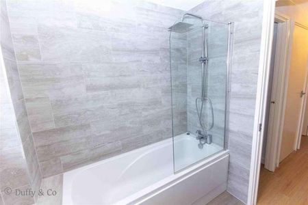 Ashenground Road, Sussex Court, Haywards Heath, RH16 - Photo 2