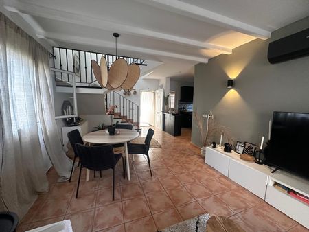 CASA MAGNIFICA, 3 DORM. 2 B, PISCINA 🏡 ALQUILER DISPONIBLE ÚNICAMENTE DEL 1 DE SEPTIEMBRE DE 2026 AL 30 DE MAYO DE 2027 🏡 - Photo 4