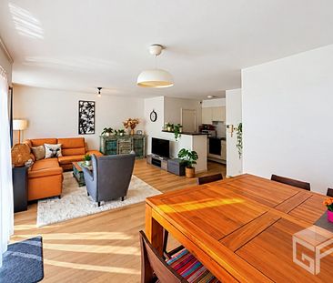 Lumineux et spacieux appartement 2ch + terrasse + 2 parking à 1200 ... - Photo 1