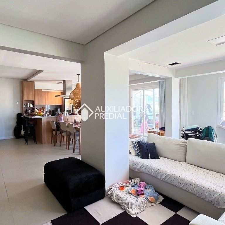 Cobertura com 4 quartos e 227m² para alugar em Campeche, Florianópolis. - Foto 1