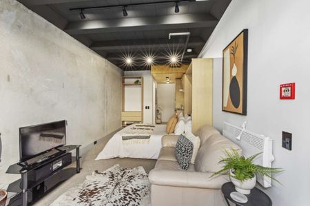 Welcome to apartment 108A in Vedado Apartments - Photo 2