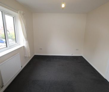 2 bedroom House To Let - Photo 3