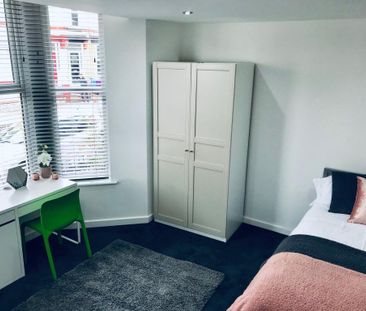 8 bedroom house to rent - Photo 2