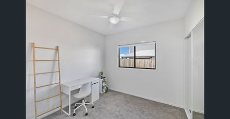Stylish Family Home in a Prime Location - Photo 4
