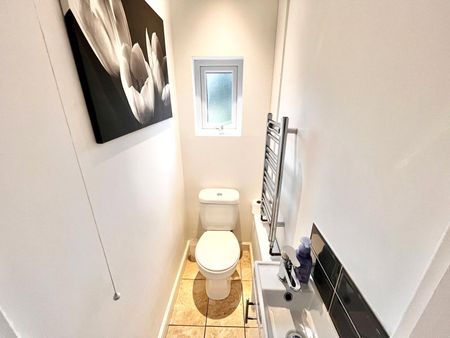 St. Marys Road, Southend-on-Sea, Essex, SS2 6JS - Photo 4