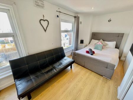 1 bedroom flat to rent - Photo 4