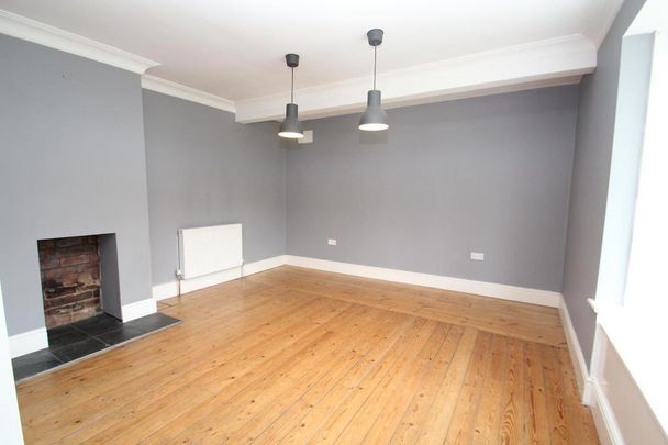 4 bedroom bungalow to rent - Photo 1