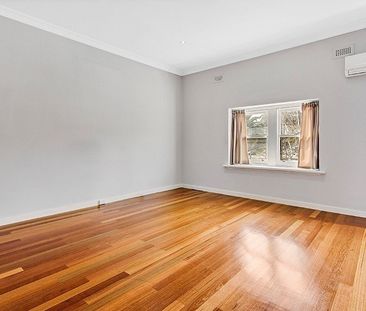 Apartment in Essendon's most prestigious pocket - Photo 2