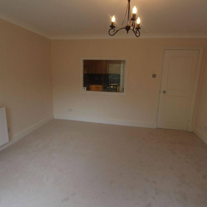 Great Heathmead, Wilton House Great Heathmead, RH16 - Photo 1