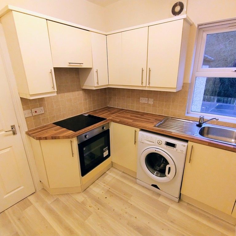 Aldersley Road, Aldersley, Wolverhampton - Photo 1