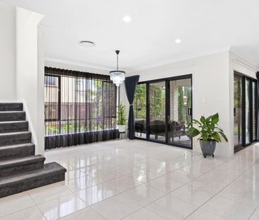 Modern Family Home - Your Perfect Retreat - Photo 6