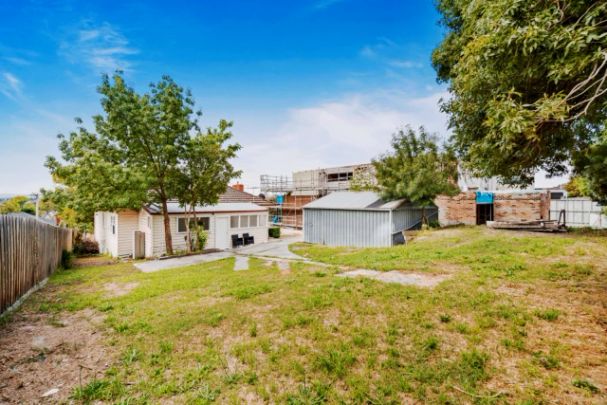 4 Landen Avenue, Balwyn North, Melbourne - Photo 1