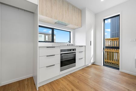 Enjoy easy living in the heart of Hamilton in this modern, two level, three bedroom home located within the Jacks Landing Community. - Photo 5