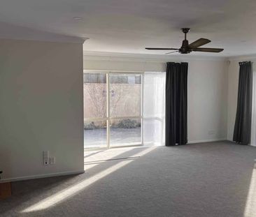 3 Bedroom in Red Beach - Photo 3