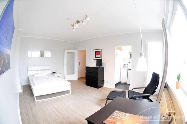 Schicke 1-Zimmer-Wohnung mit Balkon, Nähe KaDeWe, Berlin, möbliert - Foto 1