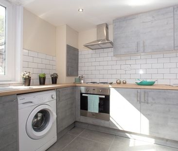 71 Headingley Avenue, Headingley, Leeds, LS6 3ER - Photo 2