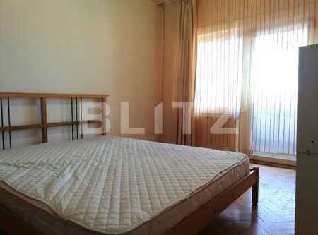 Apartament 3 camere, decomandat, 78 mp, zona Piata Cipariu - Fotografie 4