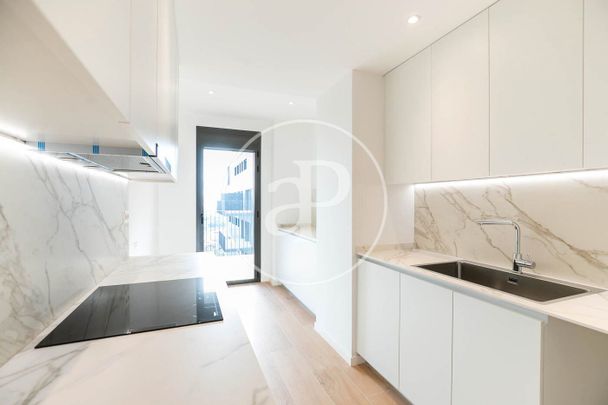 Piso de alquiler en Carrer de Joan Miró, Finestrelles - Photo 1