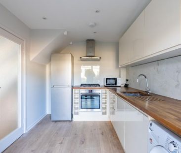 3 bedroom terraced house to rent - Photo 6