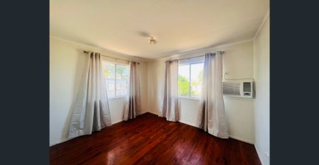 FULLY RENOVATED 3 BEDROOM HOME - LOCATED CLOSE TO TOWN! - Photo 5