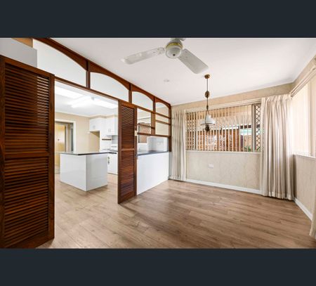 15 Clarice St, Harristown, Qld 4350 - Photo 2