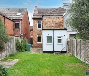Courthill Road, Poole - Photo 4