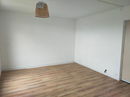 Location Appartement 1 pièce 28m² HARFLEUR 76700 - Photo 3