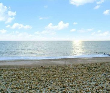 Beach Front, Hayling Island, PO11 - Photo 2