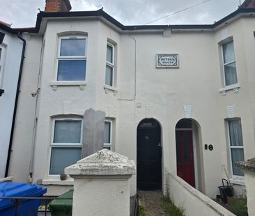Cambridge Road, Aldershot GU11, London - Photo 1
