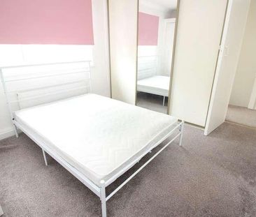 Brookside, Uxbridge, UB10 - Photo 5