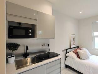 1 bedroom flat to rent - Photo 2