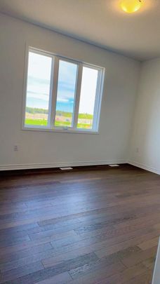 For Lease - 16 Foxley Heights, Barrie, Ontario - Photo 1
