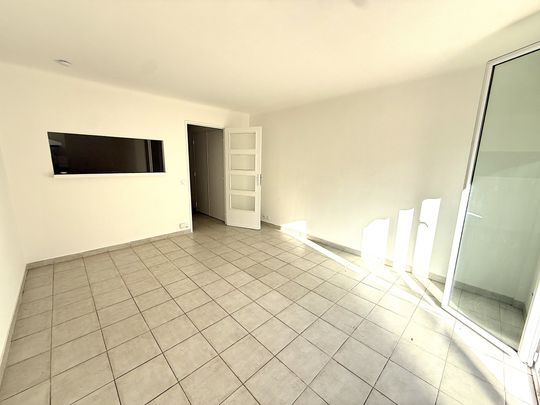 STUDIO CANNES BANANE AVEC TERRASSE - Photo 1