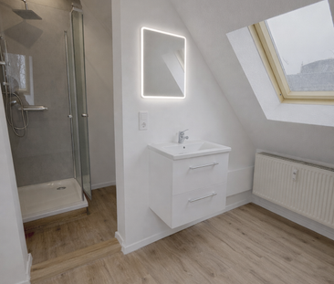 Erstbezug Dachgeschoss-Loft mit Balkon | offen, modern | Dresden-Pi... - Photo 1