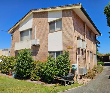 Fresh & Ready - Two Bedrooms & Ground Floor *Open 11/12 4.30pm to 4... - Photo 3