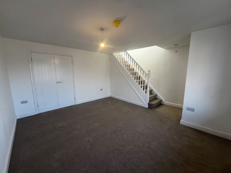 Dale Bank Crescent, New Whittington, Chesterfield, S43 - Photo 4