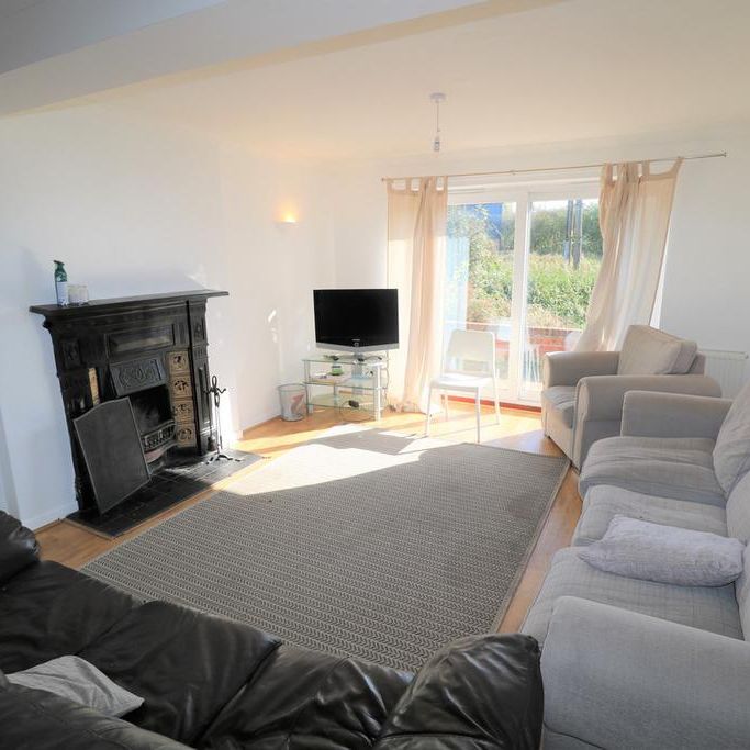 4 bedroom detached house to rent - Photo 1