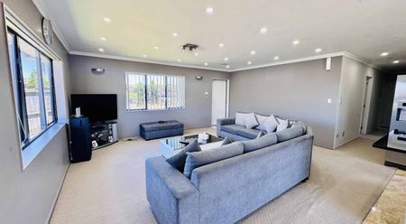 Spacious 4-Bedroom Home with Study in a Prime Location! - Photo 3