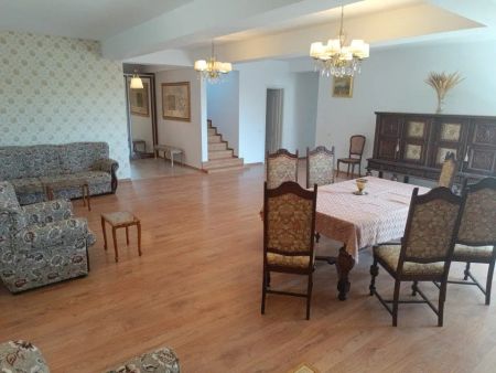 Vila 4 camere in Snagov, suprafata utila 240 mp, suprafata teren 1100 mp. - Photo 3