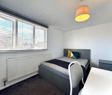 Grange Avenue, Reading, RG6 - Photo 3