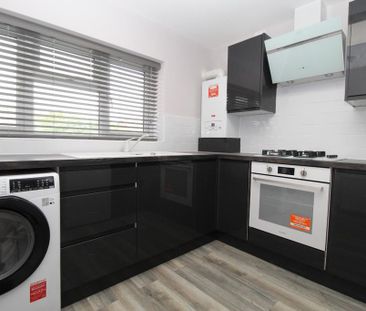 4 bedroom flat to rent - Photo 5