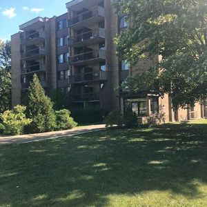 Emplacement idéal : 3 1/2 Boulevard Concorde Ouest, Laval-des-rapides - Photo 2