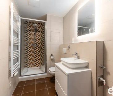 Pronájem zcela nového bytu 1+kk s balkonem a výhledem do přírody, H... - Photo 4