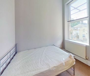 The Parade, Roath, Cardiff - Photo 4